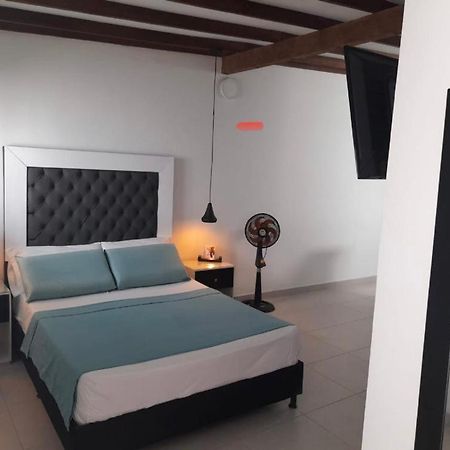 Vip Apartasuites Rosales 메딜린 외부 사진