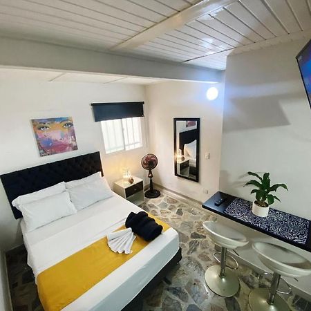 Vip Apartasuites Rosales 메딜린 외부 사진