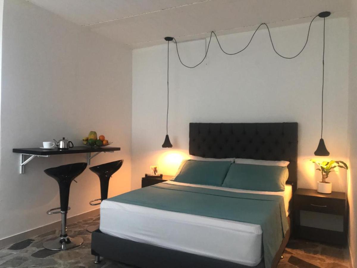 Vip Apartasuites Rosales 메딜린 외부 사진