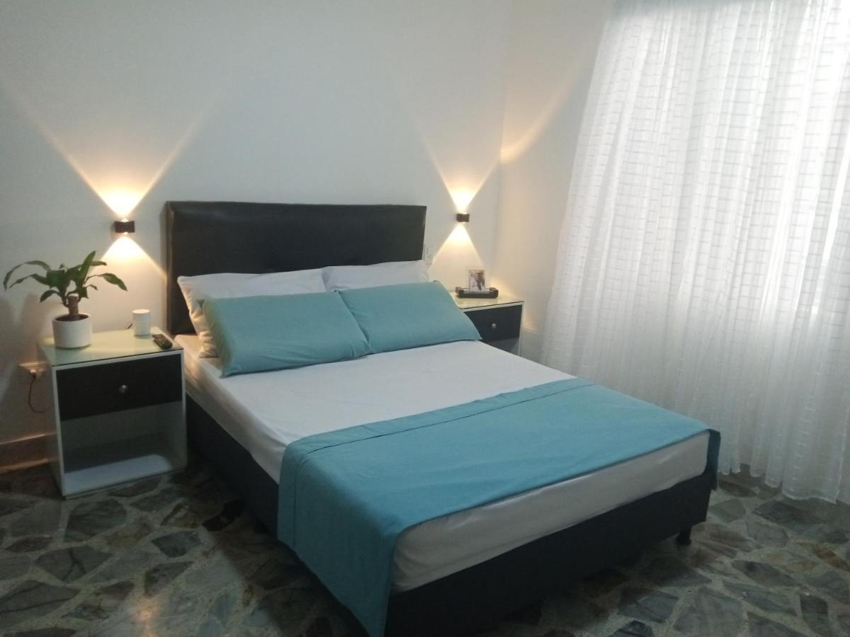 Vip Apartasuites Rosales 메딜린 외부 사진